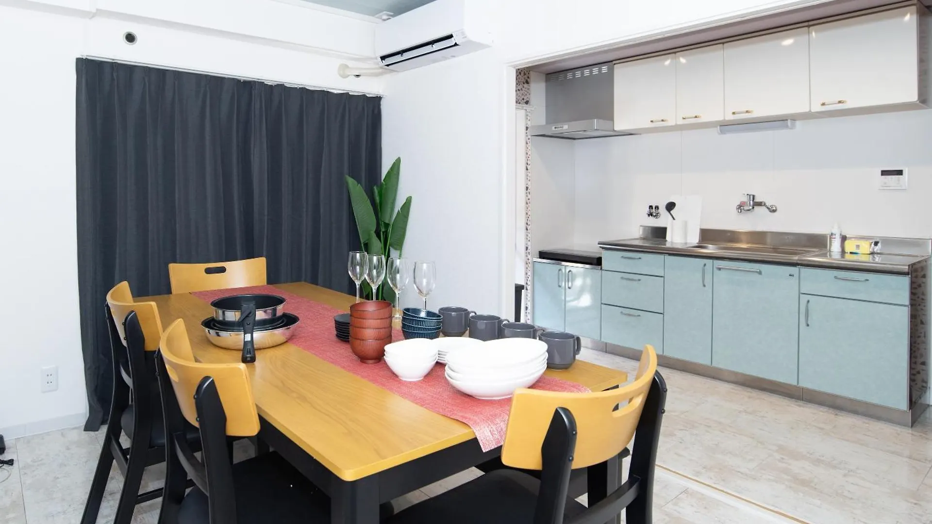 Maison D'Or 오사카 0*,  일본