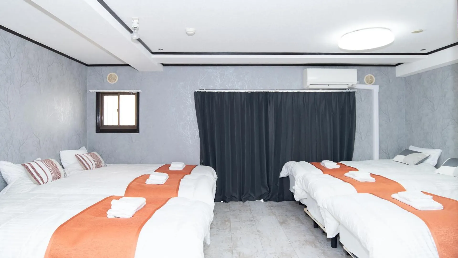 Maison D'Or 오사카 0*,